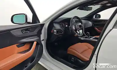 Jaguar XE 2020 2.0 гидро в Москве № 1152512, миниатюра 10