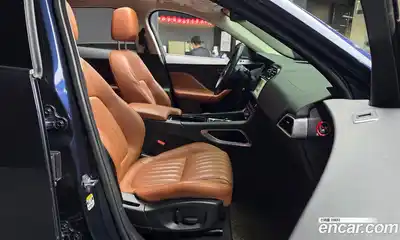 Jaguar F-Pace 2017 2.0 гидро в Москве № 1152575, миниатюра 11