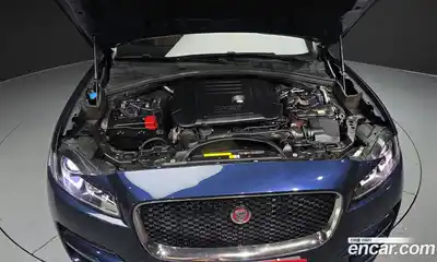 Jaguar F-Pace 2017 2.0 гидро в Москве № 1152575, миниатюра 6