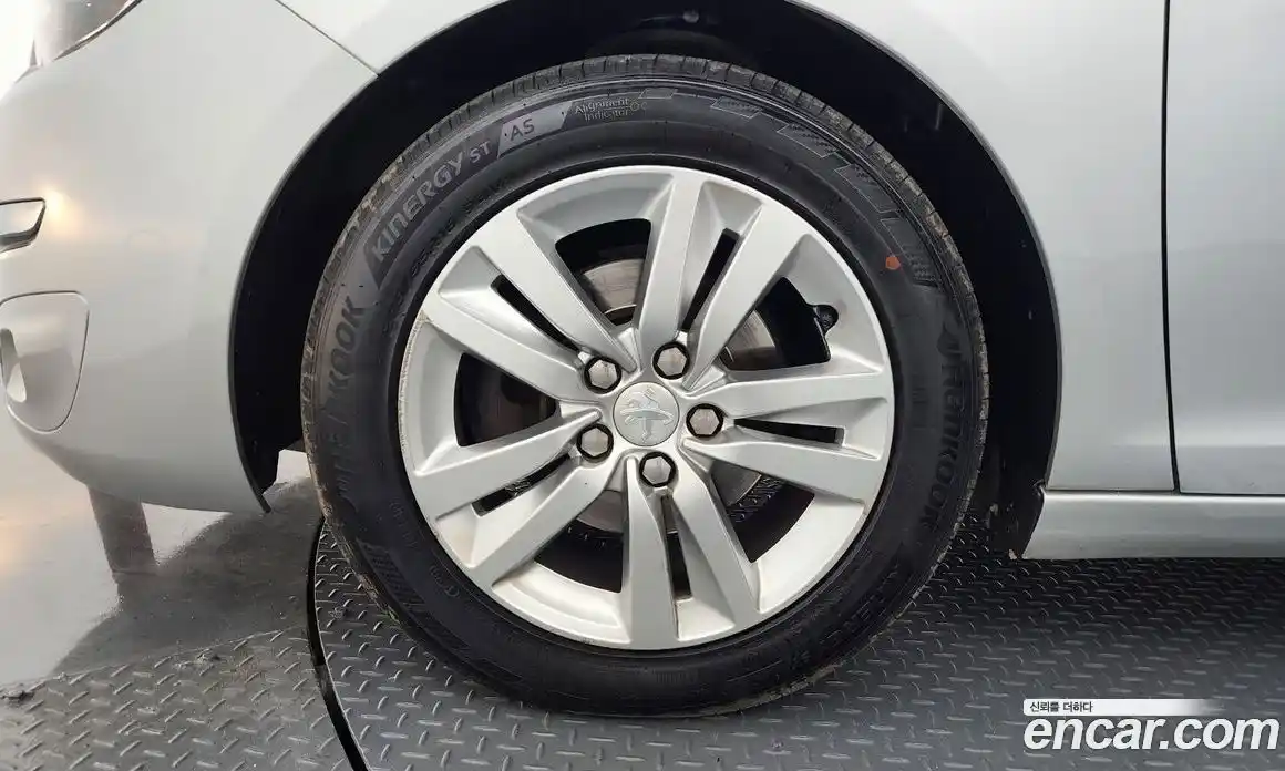 Peugeot 308 2016 1.6 гидро в Москве, фото 5