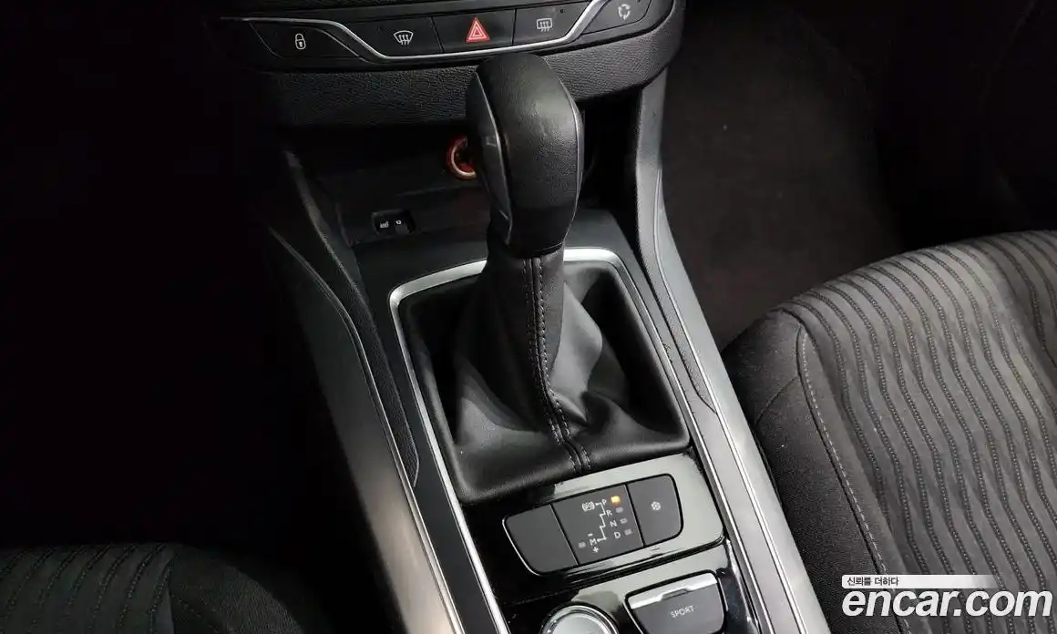 Peugeot 308 2016 1.6 гидро в Москве, фото 9