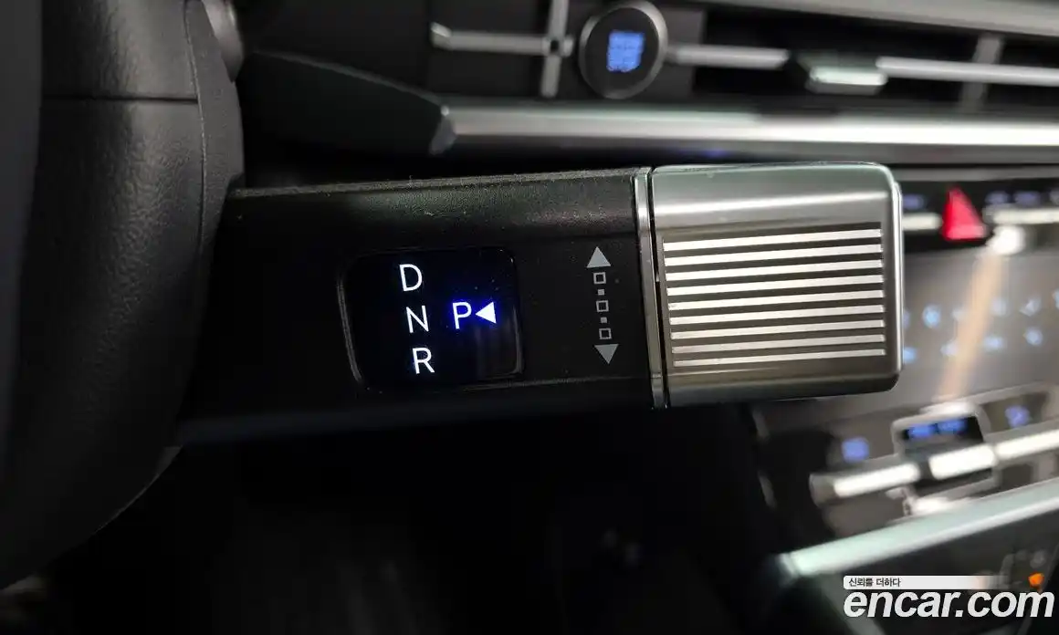 Hyundai Santa Fe 2024 1.6 Автомат в Москве № 1154807, фото 9