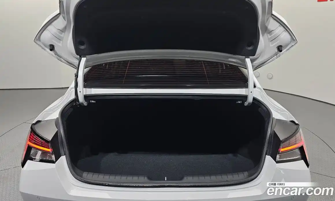 Hyundai Avante 2022 1.6 Автомат в Москве № 1154987, фото 20