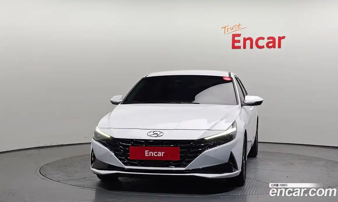 Hyundai Avante 2022 1.6 Автомат в Москве № 1154987, фото 3