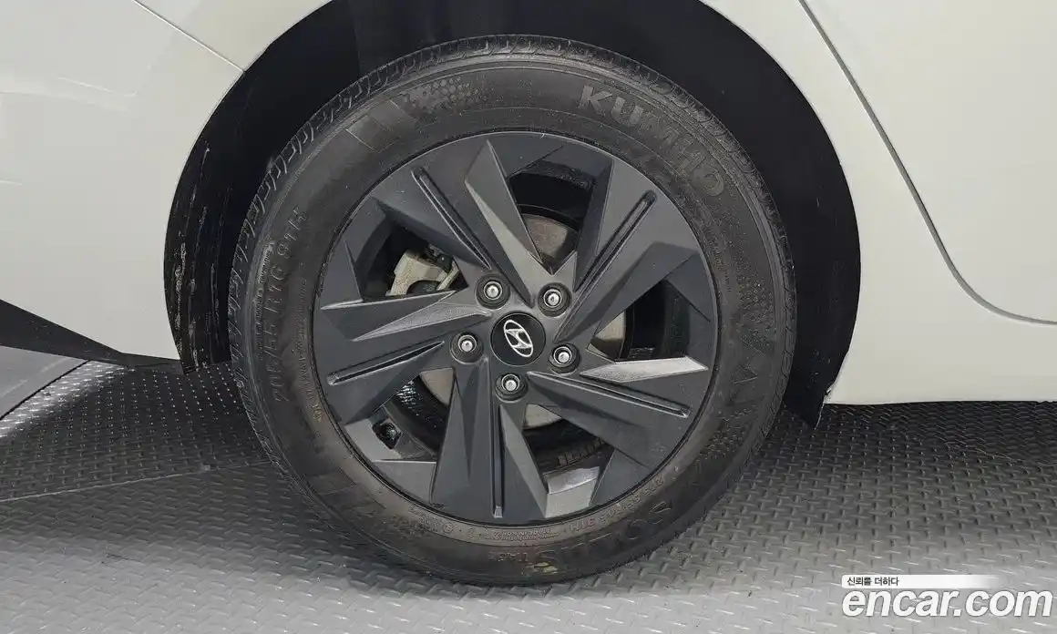 Hyundai Avante 2022 1.6 Автомат в Москве № 1154987, фото 5