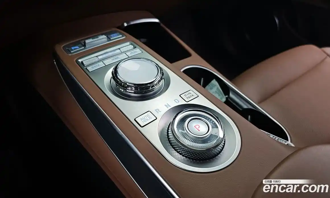 Genesis GV70 2022 2.5 гидро в Москве № 115607, фото 9