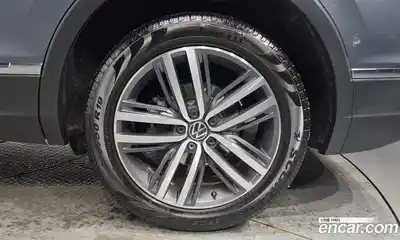 Volkswagen Tiguan 2023 2.0 гидро в Москве № 168705, миниатюра 5