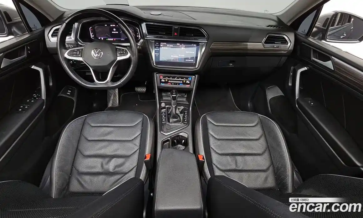 Volkswagen Tiguan 2023 2.0 гидро в Москве № 168705, фото 7