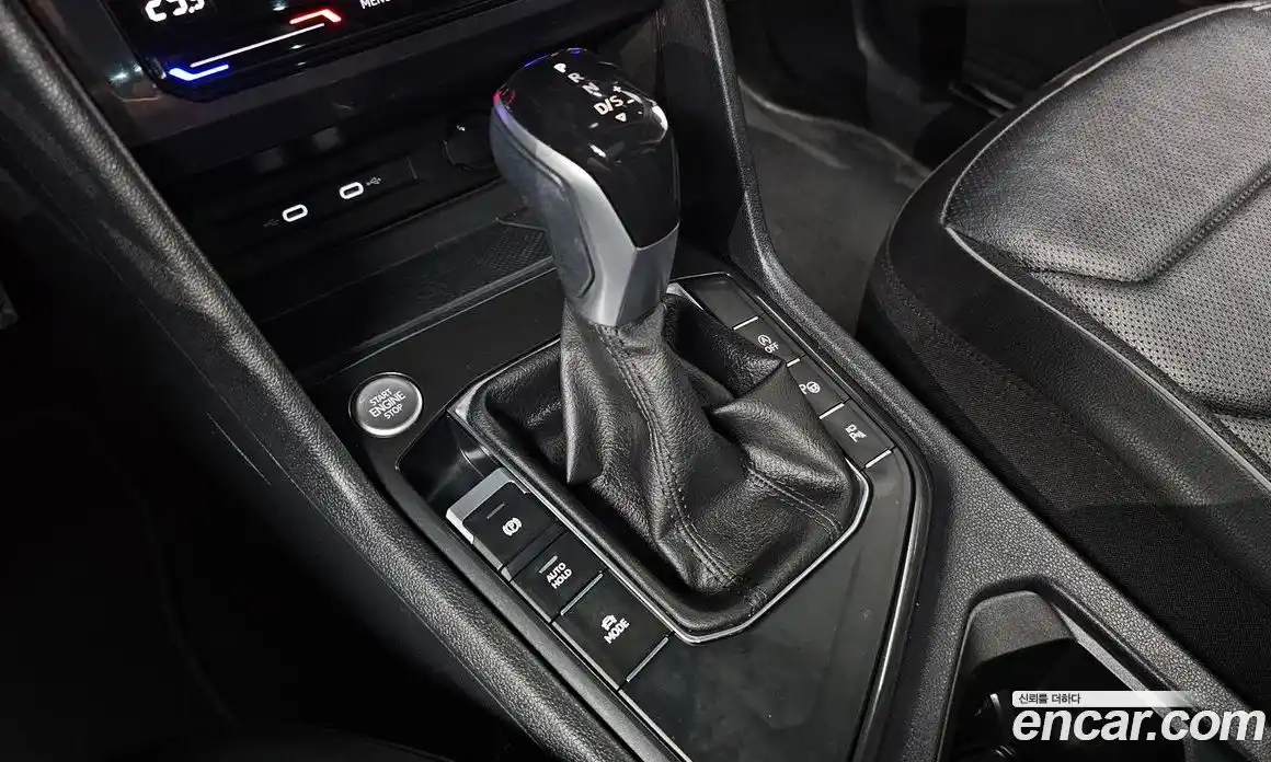 Volkswagen Tiguan 2023 2.0 гидро в Москве № 168705, фото 9
