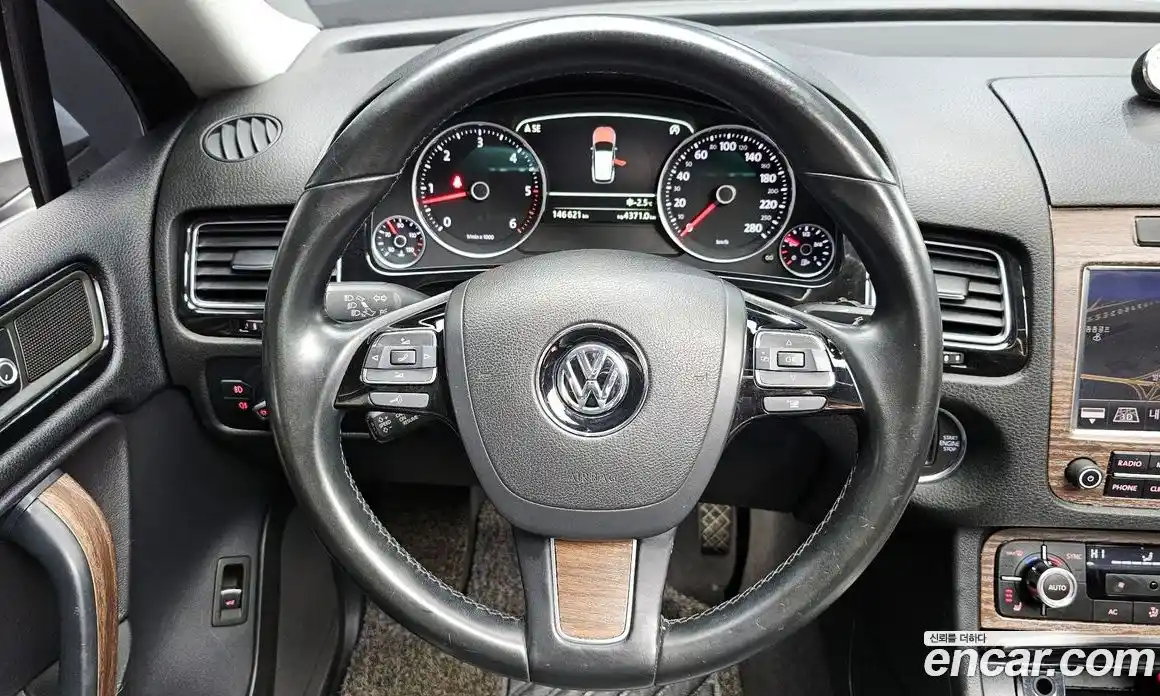 Volkswagen Touareg 2013 3.0 гидро в Москве № 199188, фото 13