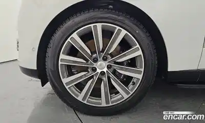 Land Rover Range-Rover 2024 4.4 гидро в Москве № 231182, миниатюра 9