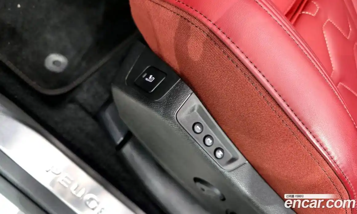 Peugeot 5008 2024 1.2 гидро в Москве № 257496, фото 18