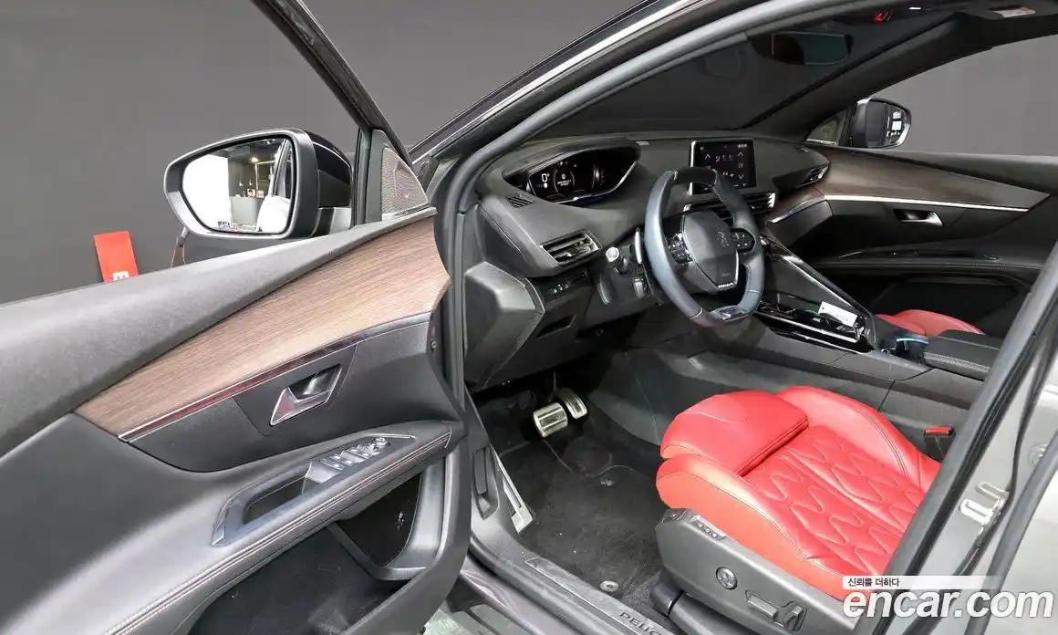 Peugeot 5008 2024 1.2 гидро в Москве № 257496, фото 10