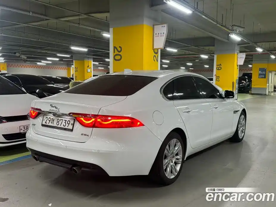Jaguar XF 2018 2.0 гидро в Москве № 305171, фото 4