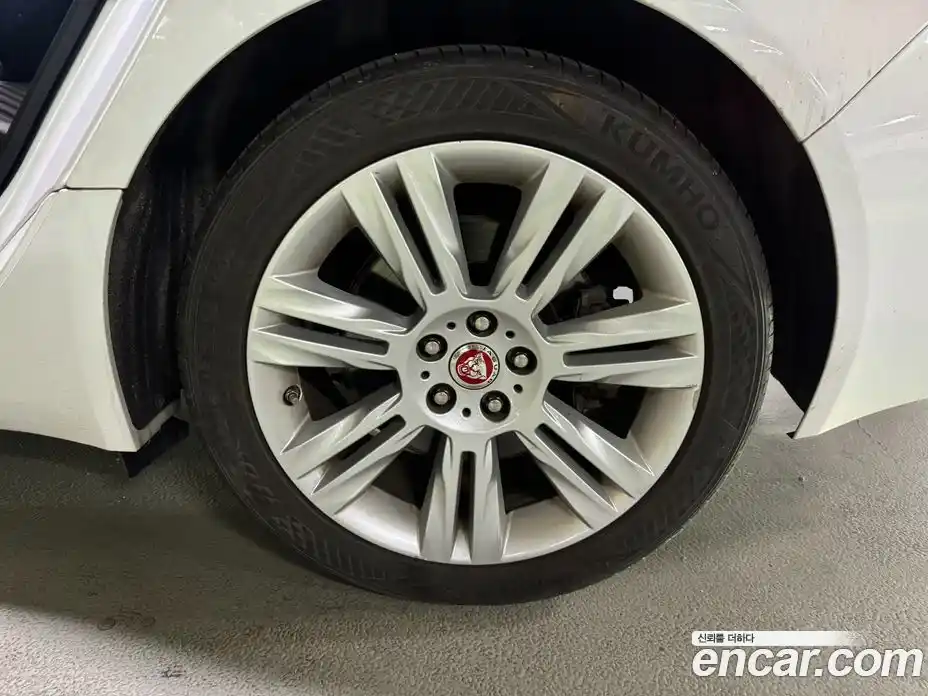 Jaguar XF 2018 2.0 гидро в Москве № 305171, фото 6