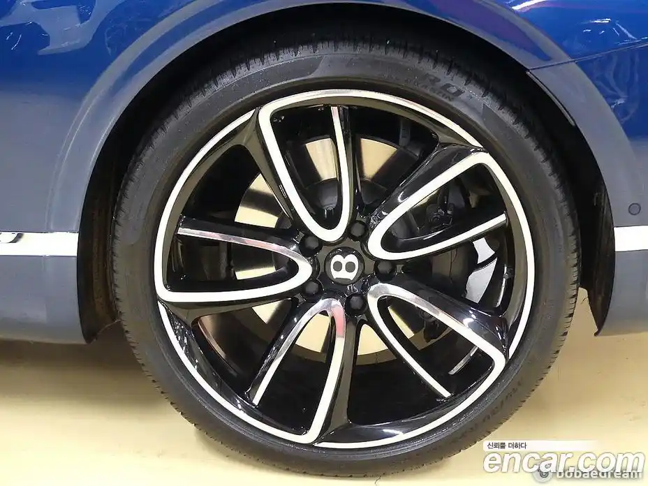 Bentley Continental 2023 4.0 гидро в Москве № 366372, фото 5