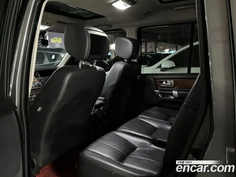 Land Rover Discovery 2016 3.0 гидро в Москве № 975674, фото 11