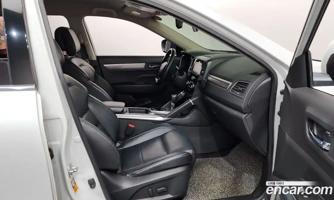 Renault QM6 2017 2.0 гидро в Москве № 1127807, фото 11