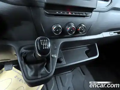 Renault Master 2020 2.3 механика в Москве № 1127935, миниатюра 11