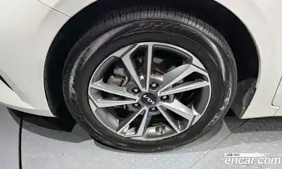 Kia K3 2023 1.6 Автомат в Москве № 1128825, миниатюра 5