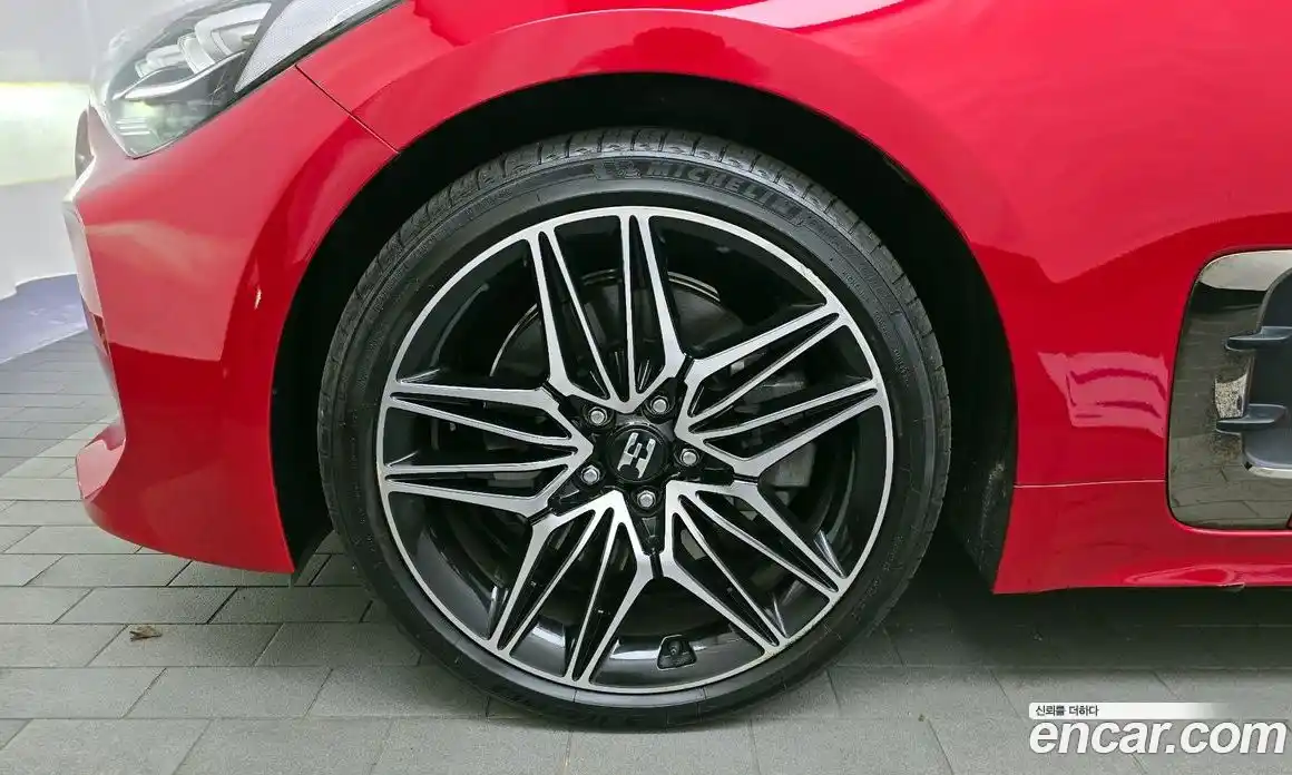 Kia Stinger 2021 3.3 Автомат в Москве № 1128845, фото 5