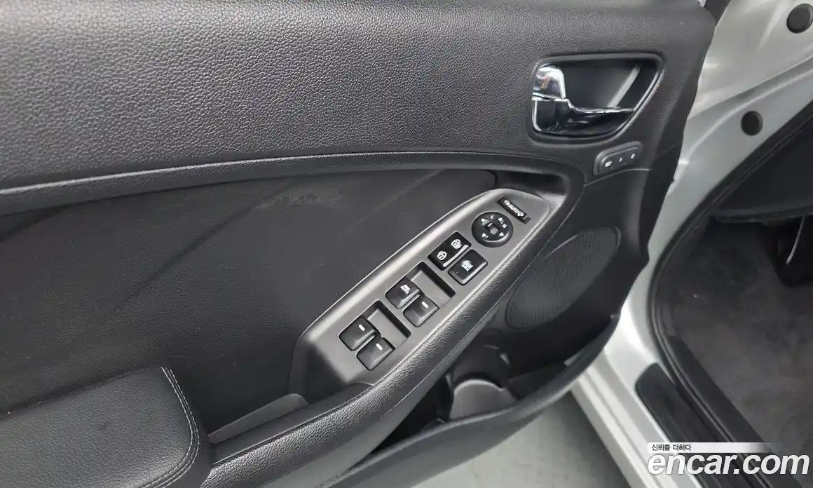 Kia K3 2013 1.6 Автомат в Москве № 1128894, фото 18