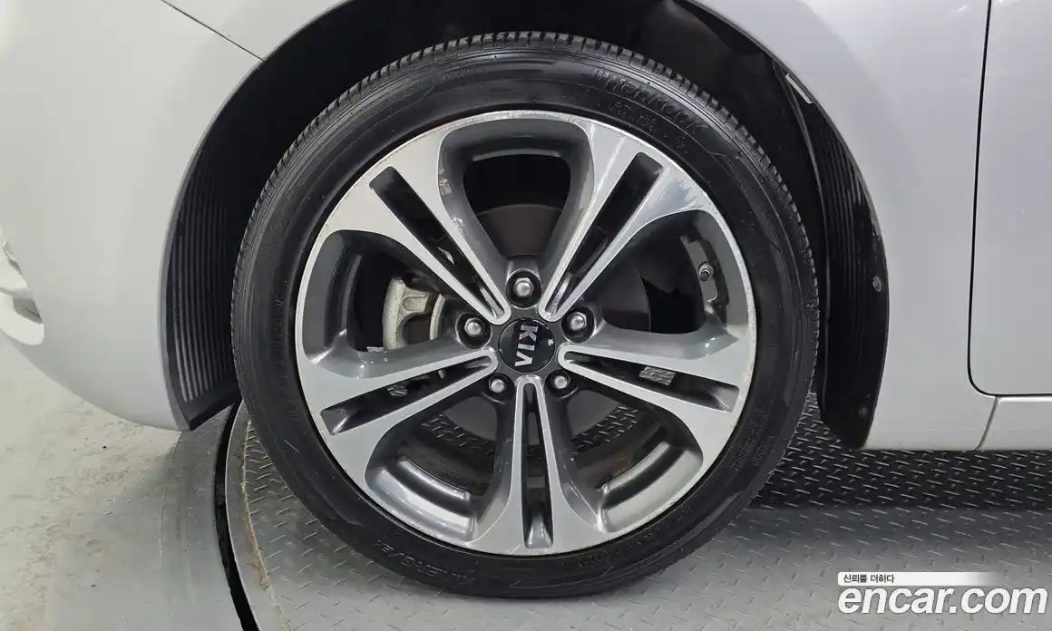 Kia K3 2013 1.6 Автомат в Москве № 1128894, фото 5