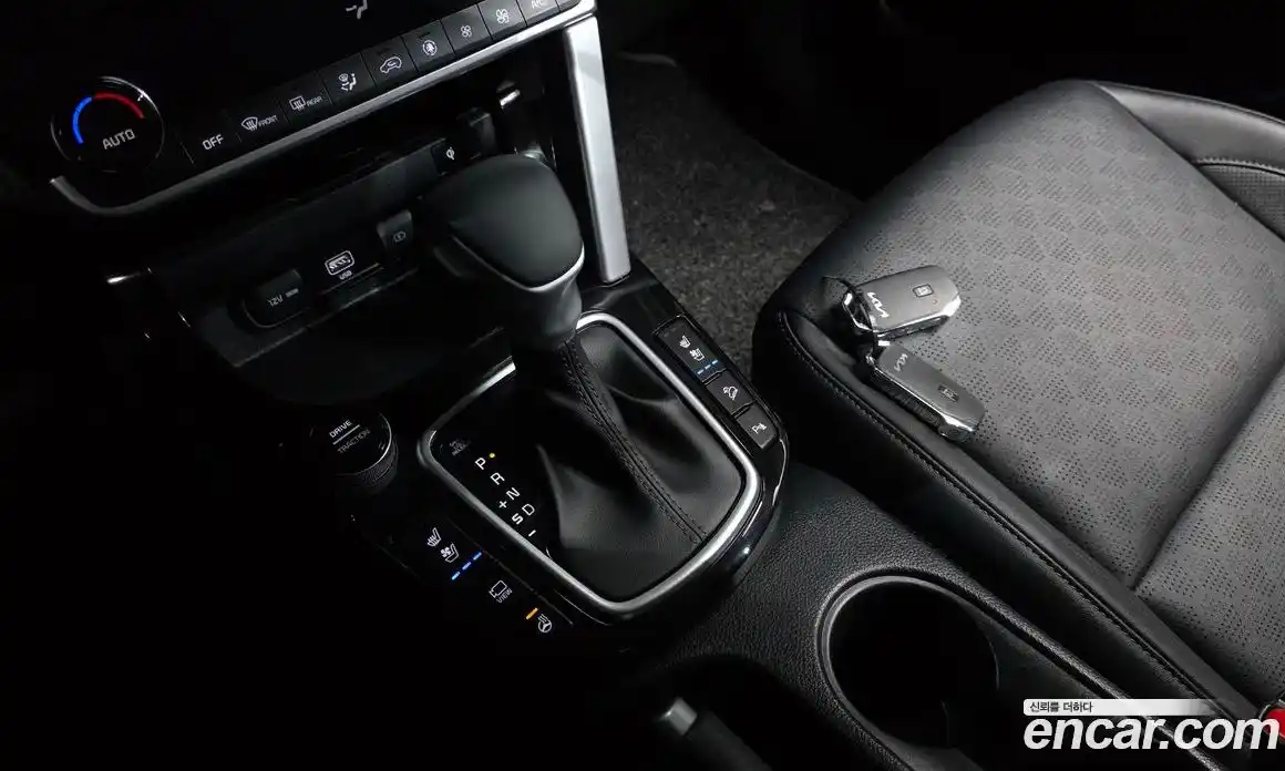 Kia Seltos 2022 1.6 Автомат в Москве № 1129003, фото 9