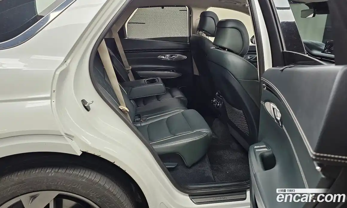 Genesis GV70 2022 0.1 Автомат в Москве № 1129262, фото 12