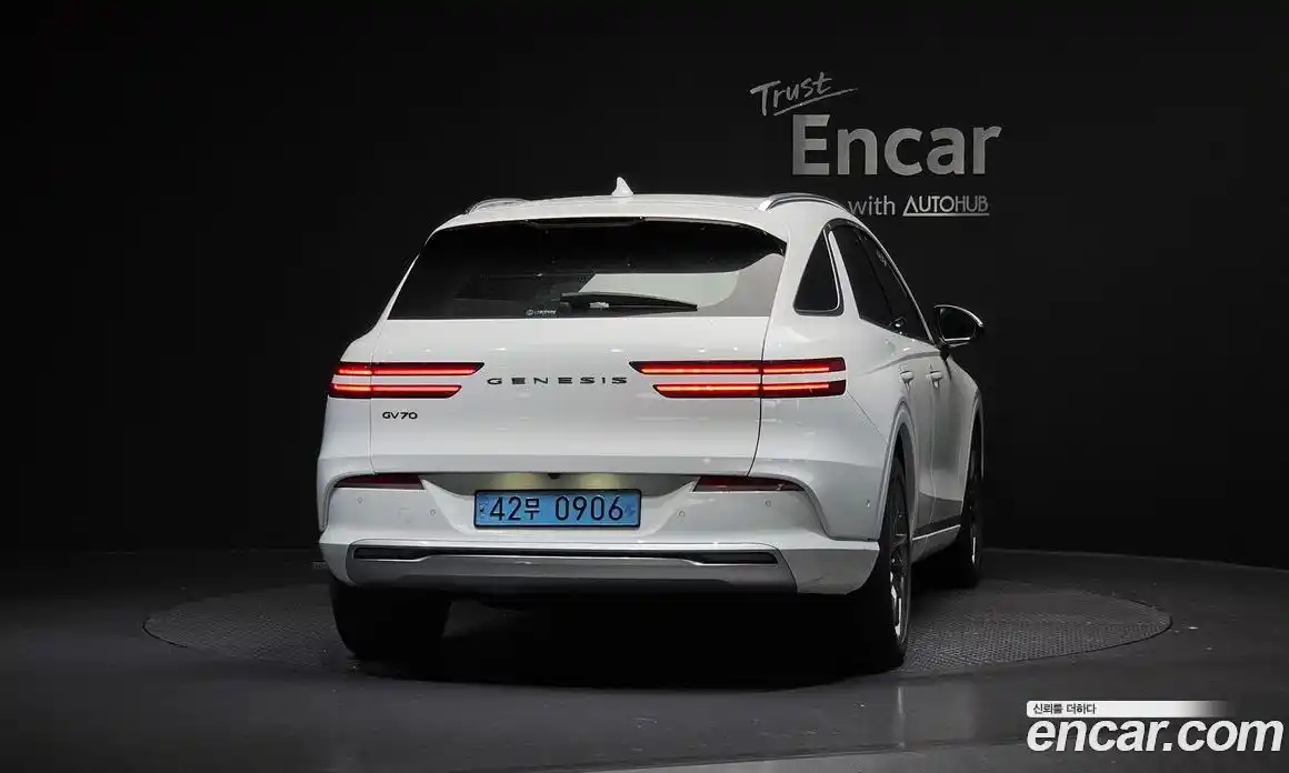 Genesis GV70 2022 0.1 Автомат в Москве № 1129262, фото 4