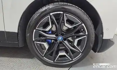 BMW iX 2023 0.3 гидро в Москве № 1130801, миниатюра 5