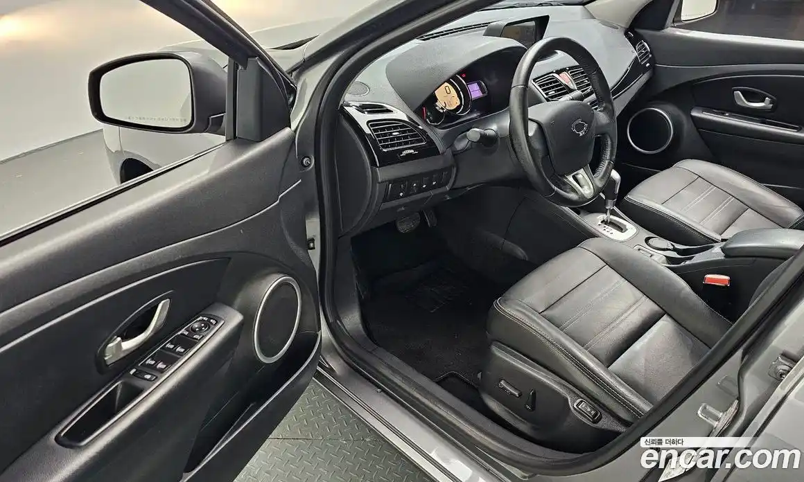 Renault SM3 2016 1.6 гидро в Москве № 1130916, фото 11