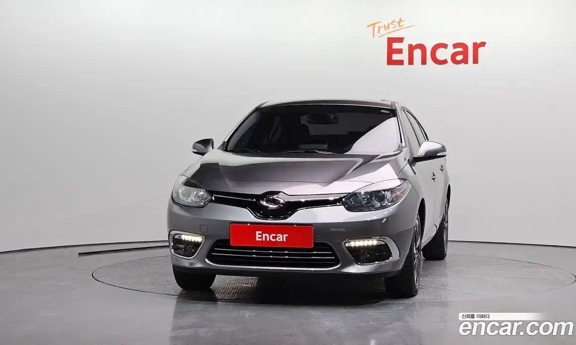 Renault SM3 2016 1.6 гидро в Москве № 1130916, фото 3