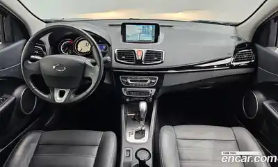 Renault SM3 2016 1.6 гидро в Москве № 1130916, миниатюра 7