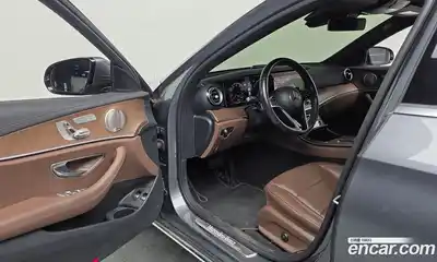 Mercedes-Benz E-Class 2021 2.0 гидро в Москве № 1131806, миниатюра 10