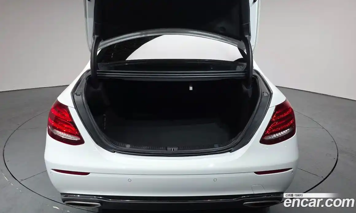 Mercedes-Benz E-Class 2018 2.0 гидро в Москве № 1131915, фото 20