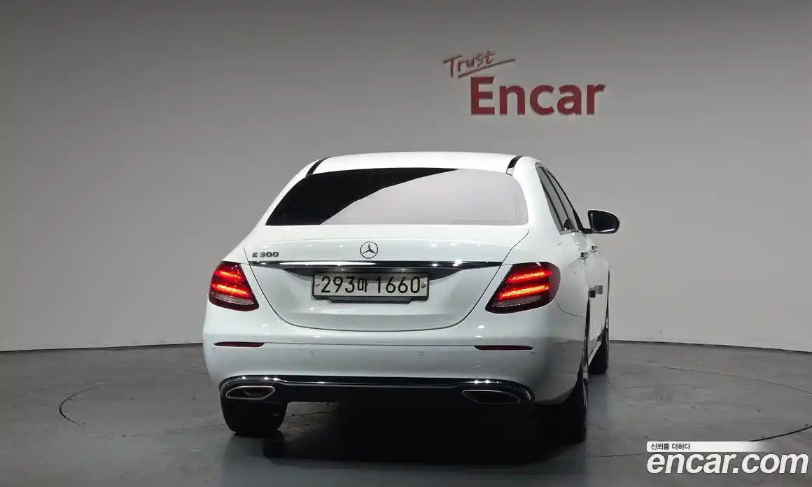 Mercedes-Benz E-Class 2018 2.0 гидро в Москве № 1131915, фото 4