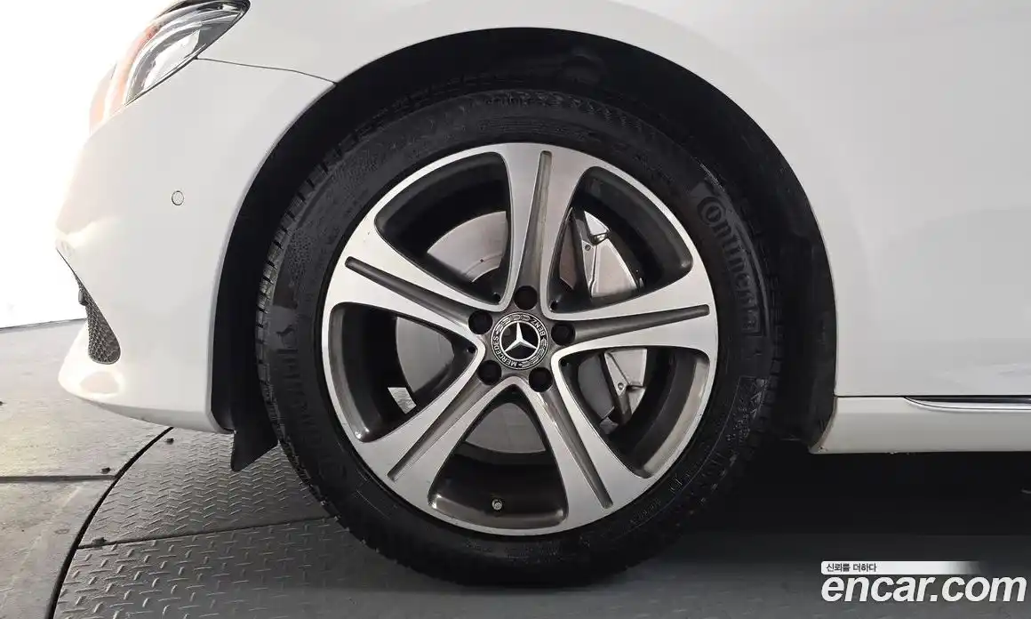 Mercedes-Benz E-Class 2018 2.0 гидро в Москве № 1131915, фото 5