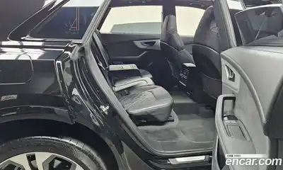 Audi Q8 2023 3.0 гидро в Москве № 1132117, миниатюра 12