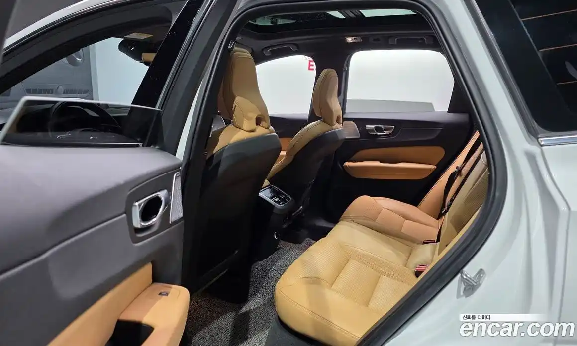 Volvo XC60 2018 2.0 гидро в Москве № 1132997, фото 12