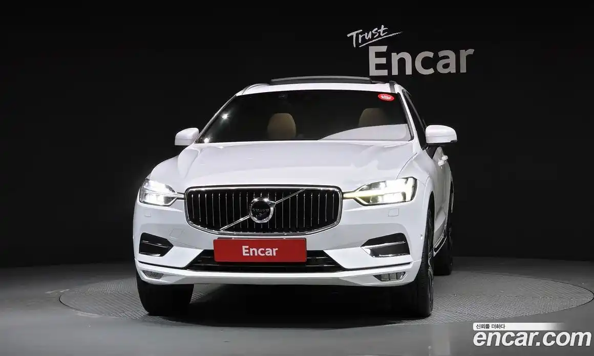 Volvo XC60 2018 2.0 гидро в Москве № 1132997, фото 3