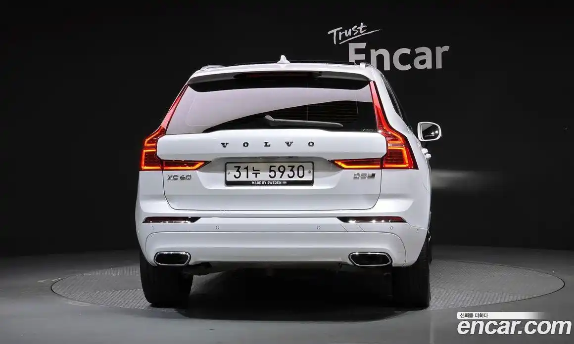 Volvo XC60 2018 2.0 гидро в Москве № 1132997, фото 4