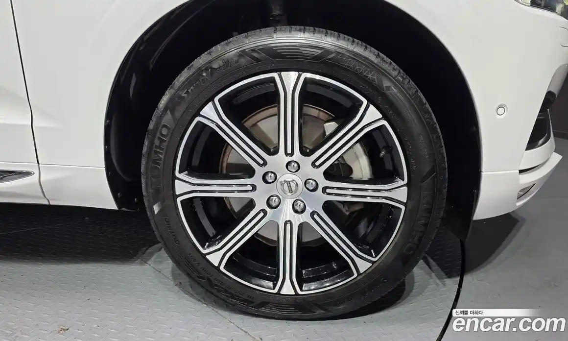 Volvo XC60 2018 2.0 гидро в Москве № 1132997, фото 5