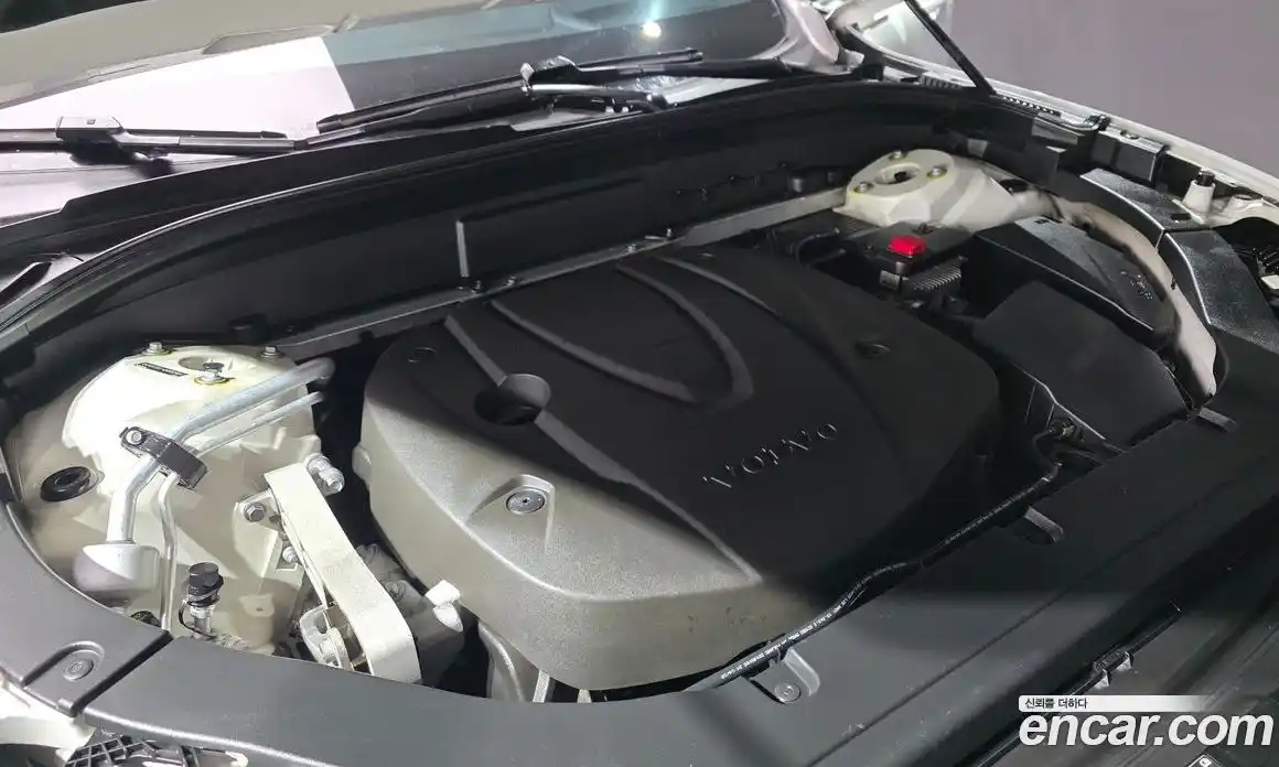 Volvo XC60 2018 2.0 гидро в Москве № 1132997, фото 6