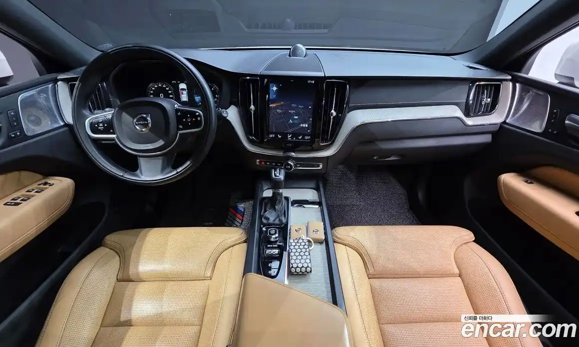 Volvo XC60 2018 2.0 гидро в Москве № 1132997, фото 7
