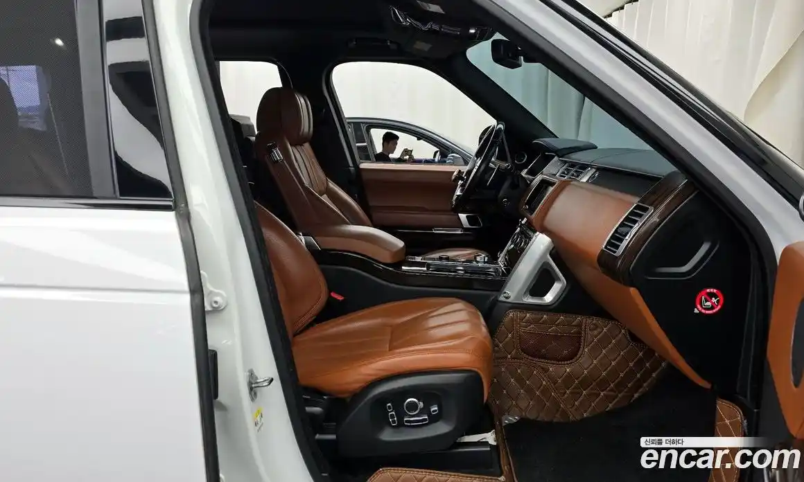 Land Rover Range-Rover 2016 4.4 гидро в Москве № 1137650, фото 11