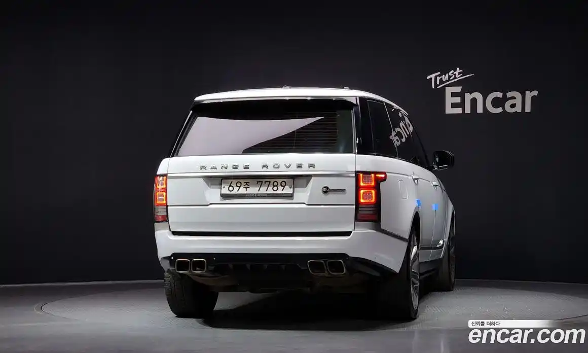Land Rover Range-Rover 2016 4.4 гидро в Москве № 1137650, фото 4