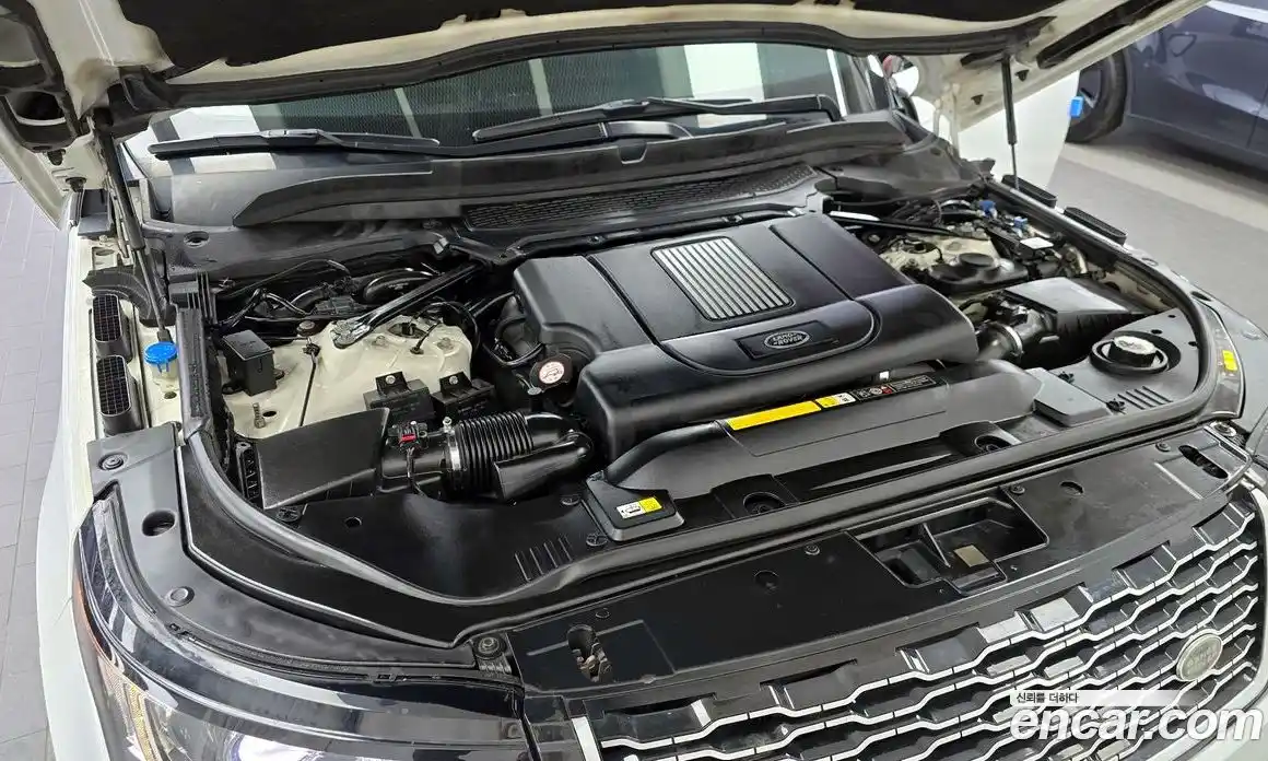 Land Rover Range-Rover 2016 4.4 гидро в Москве № 1137650, фото 6