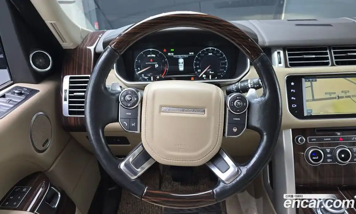 Land Rover Range-Rover 2016 5.0 гидро в Москве № 1137654, фото 13