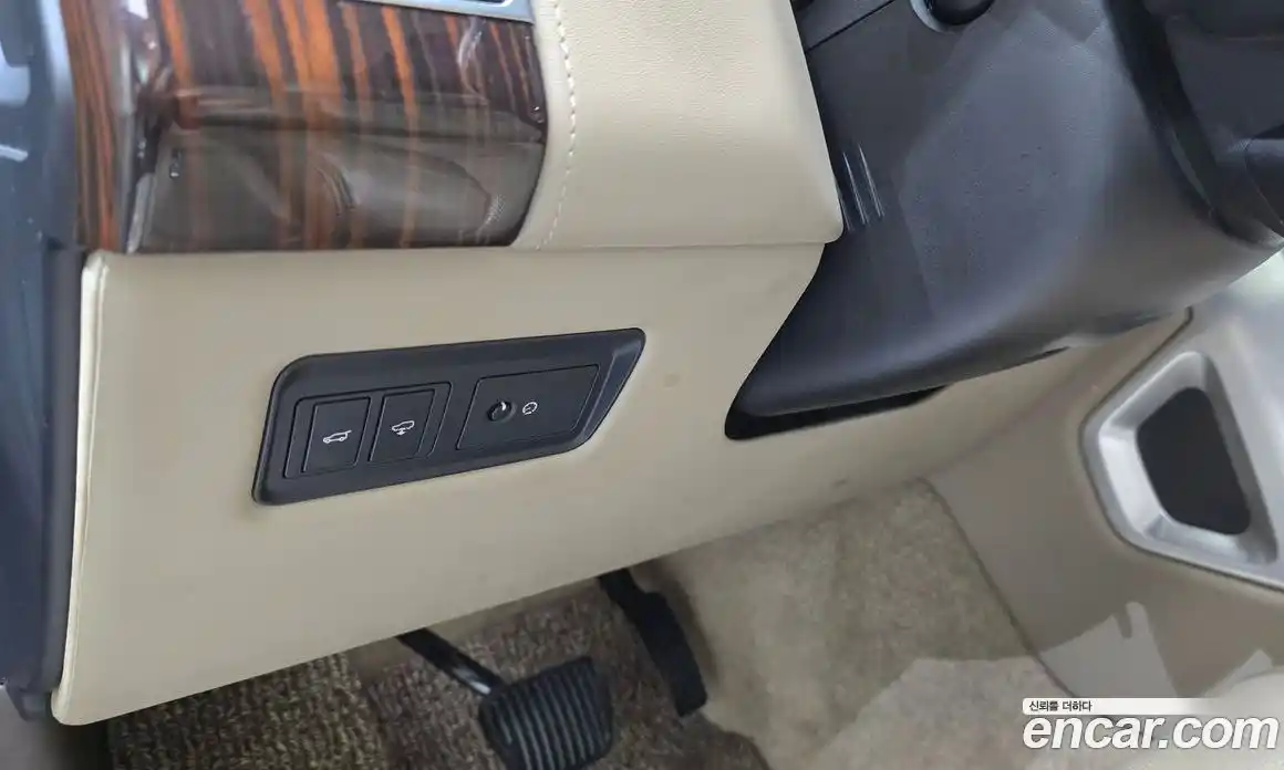 Land Rover Range-Rover 2016 5.0 гидро в Москве № 1137654, фото 15